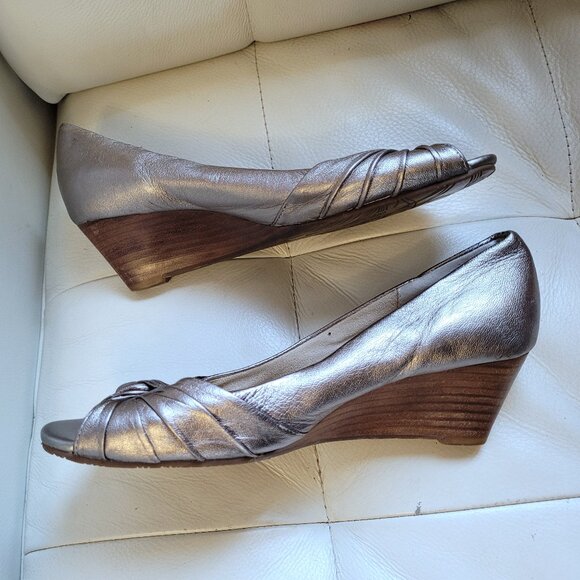 Denver Hayes pumps - Picture 2 of 4